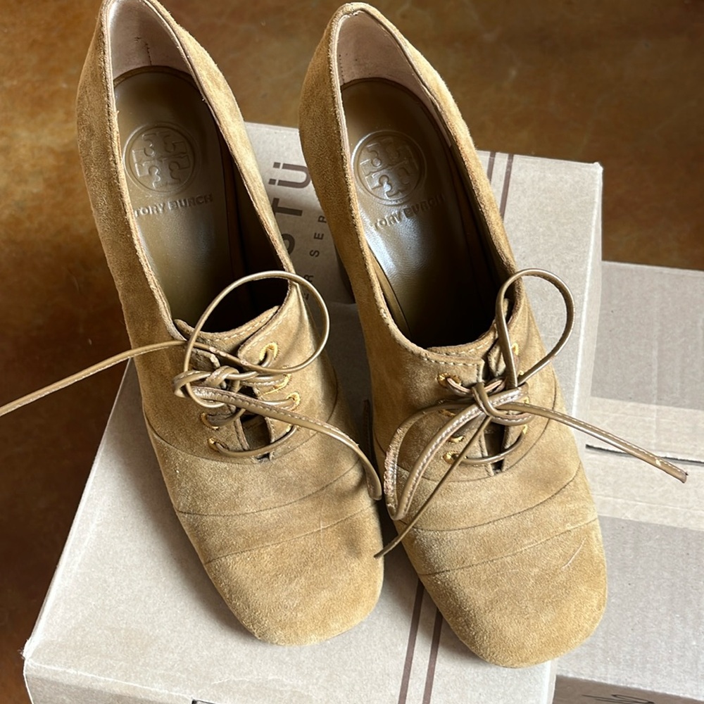 Tory Burch tan cognac suede heels 9 1/2 women’s